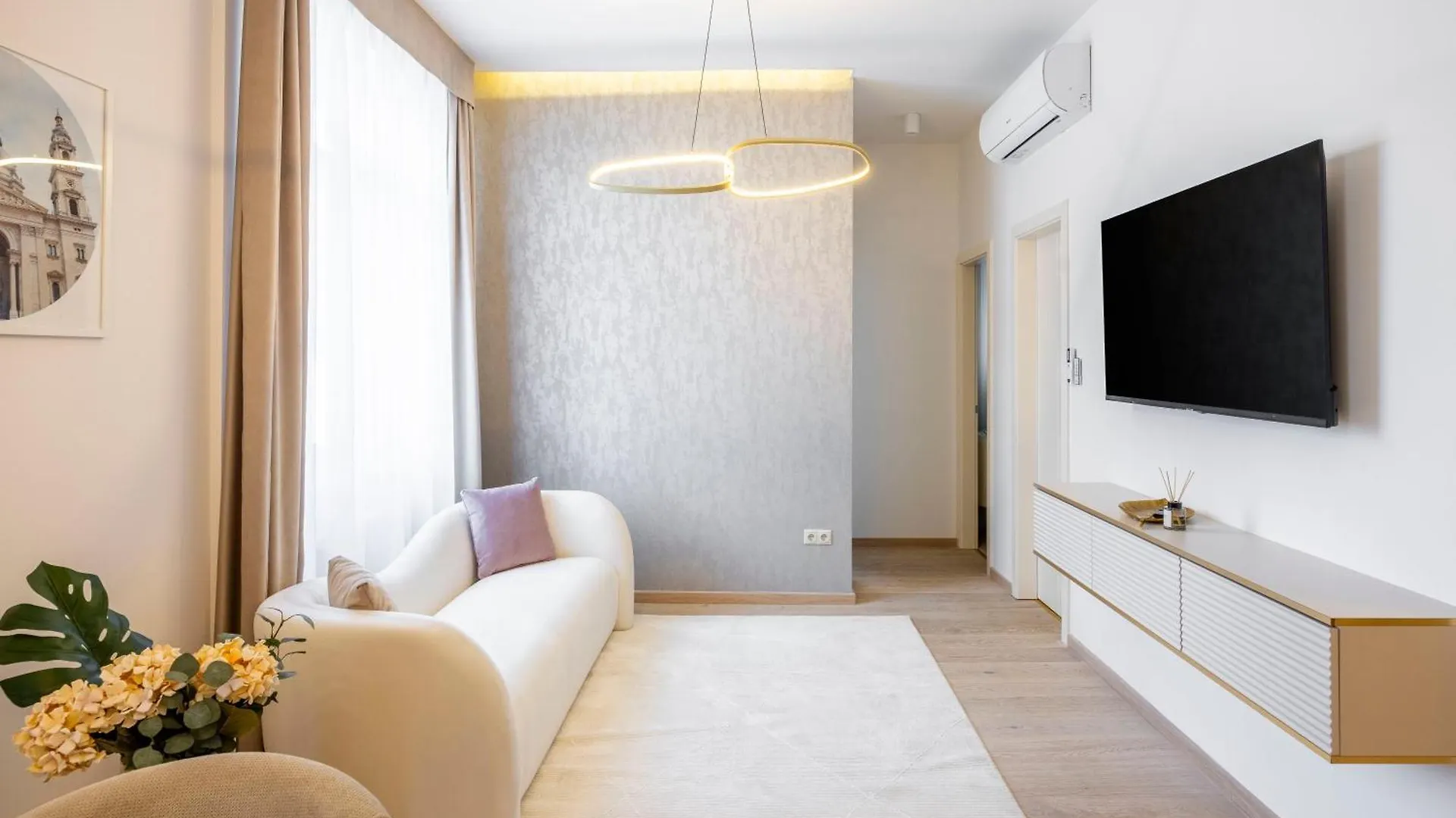 Luxurious Central Apartment W/ A Stunning View To The Basilica Budapest 0*,