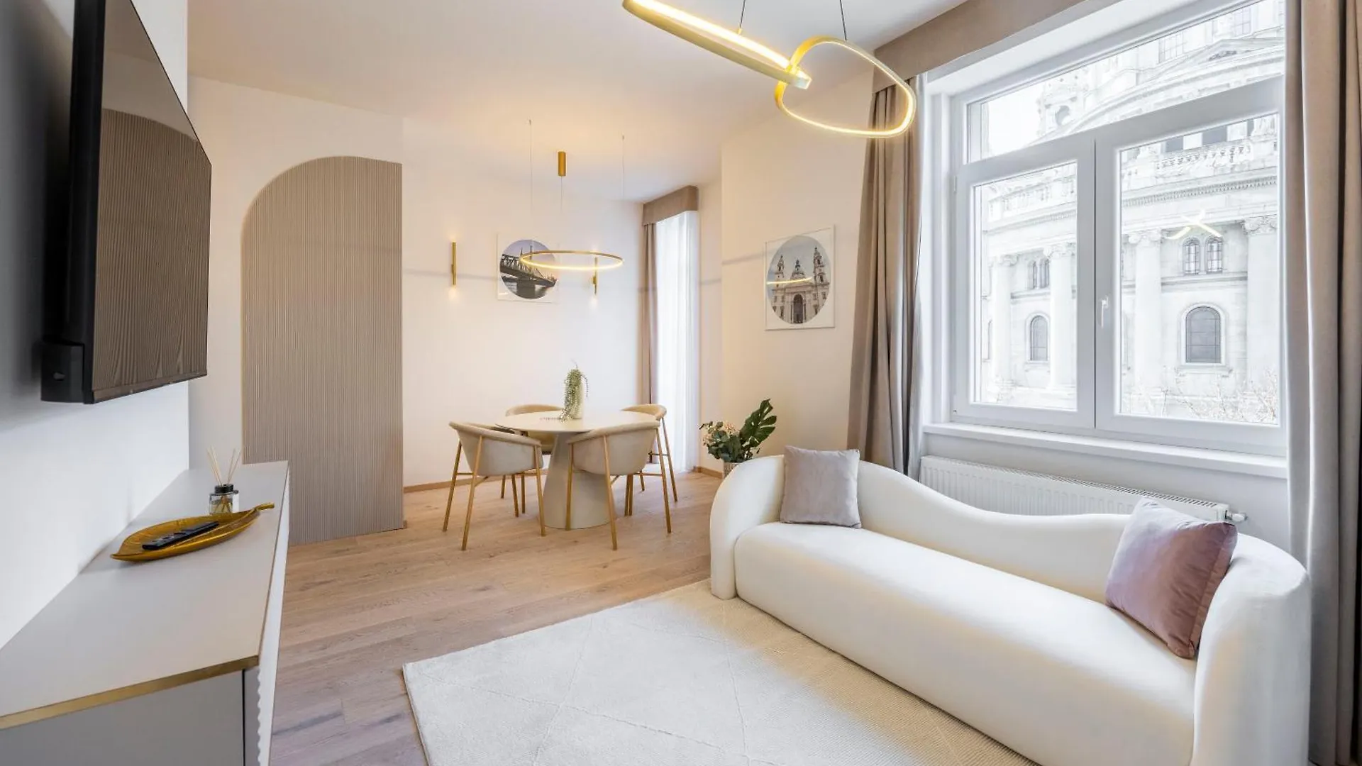 Luxurious Central Apartment W/ A Stunning View To The Basilica Budapest