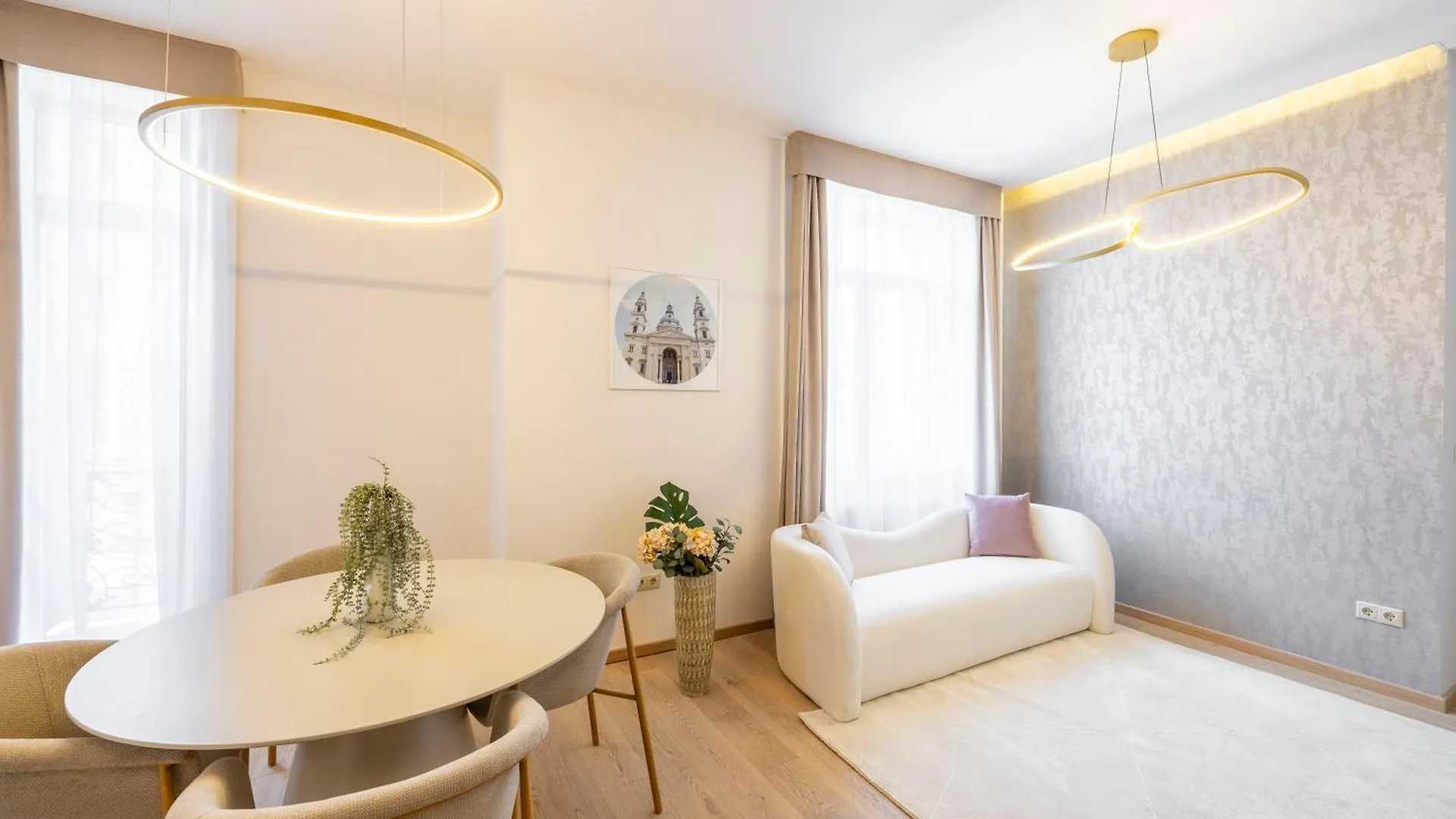 Luxurious Central Apartment W/ A Stunning View To The Basilica Budapest